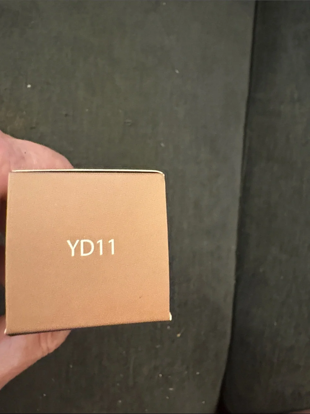 Doucce Satin Foundation — Black Packaging